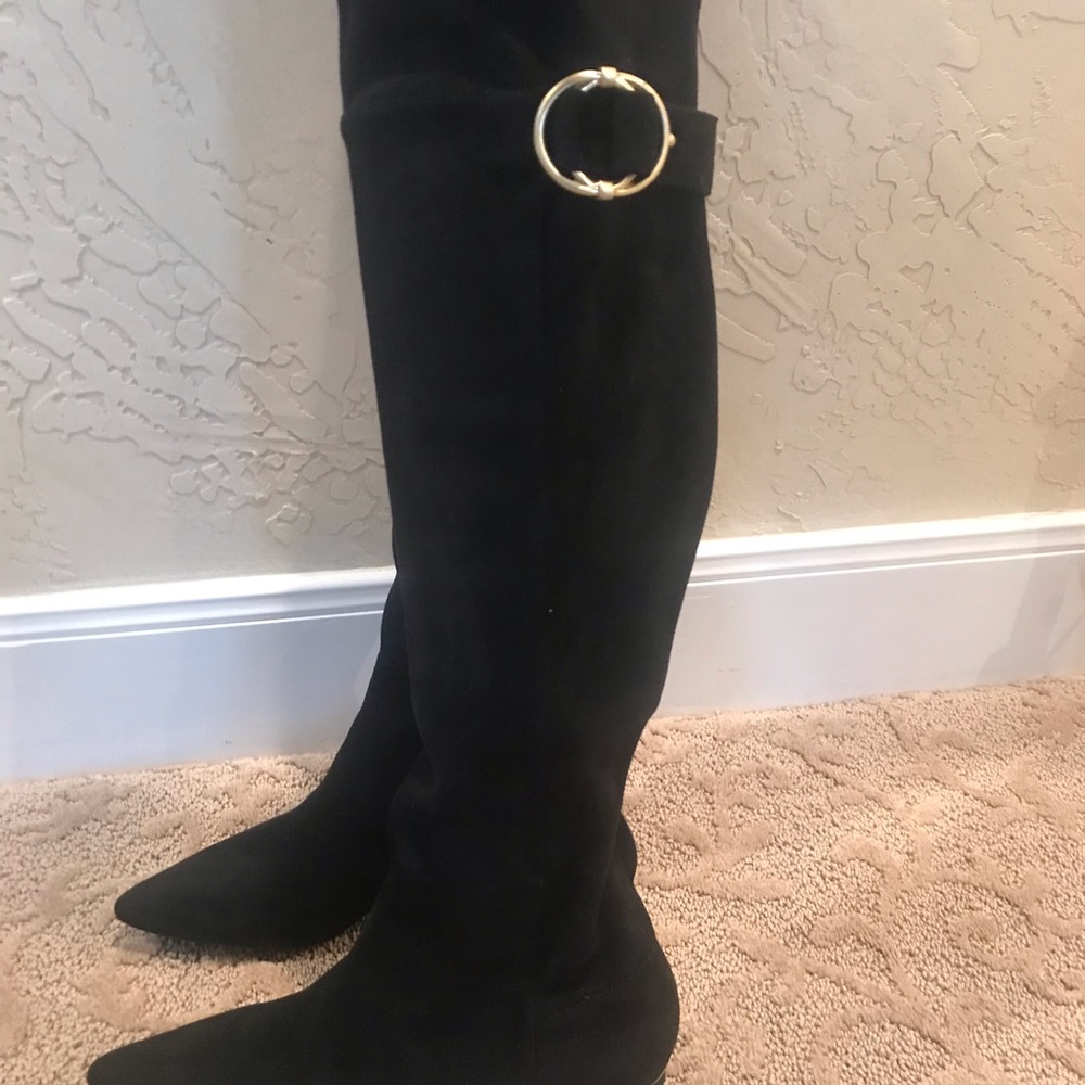Tall black boot- never worn